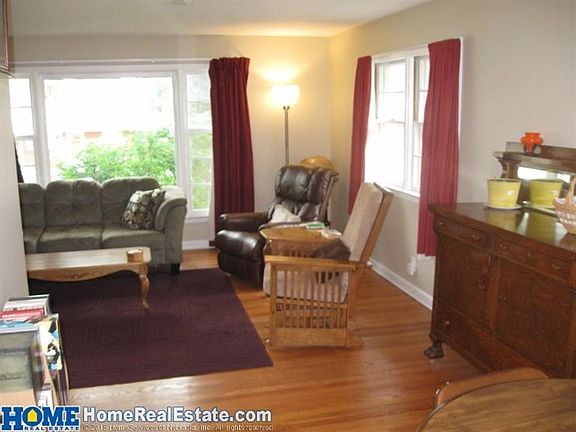 4th image of 2601 S 39th St