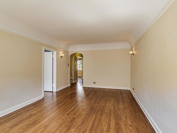 5th image of 1128 W Washington Blvd #2A