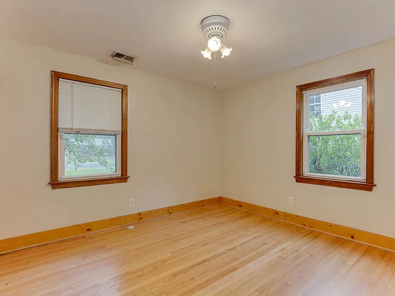 128 Mann Dr — Photo 24