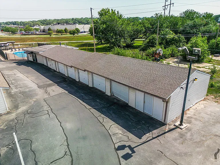 Garages Available to Rent