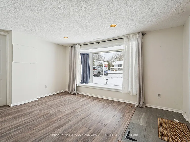 351 Winnifred Dr #EAST — Photo 5