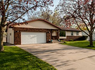 532 Santa Maria Dr, Arlington, WI 53911