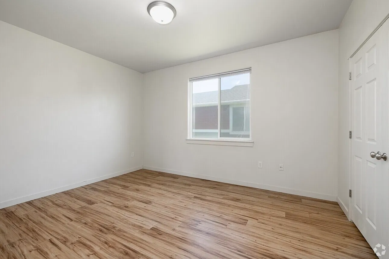 2 bed, $1,499 — Photo 4