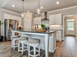 200 Saratoga Dr, Acworth, GA 30102