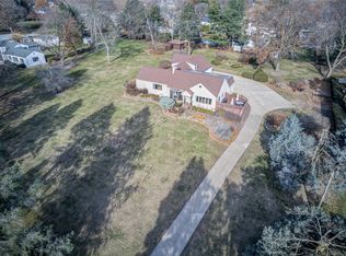 2809 Ashworth Rd, West Des Moines, IA 50265