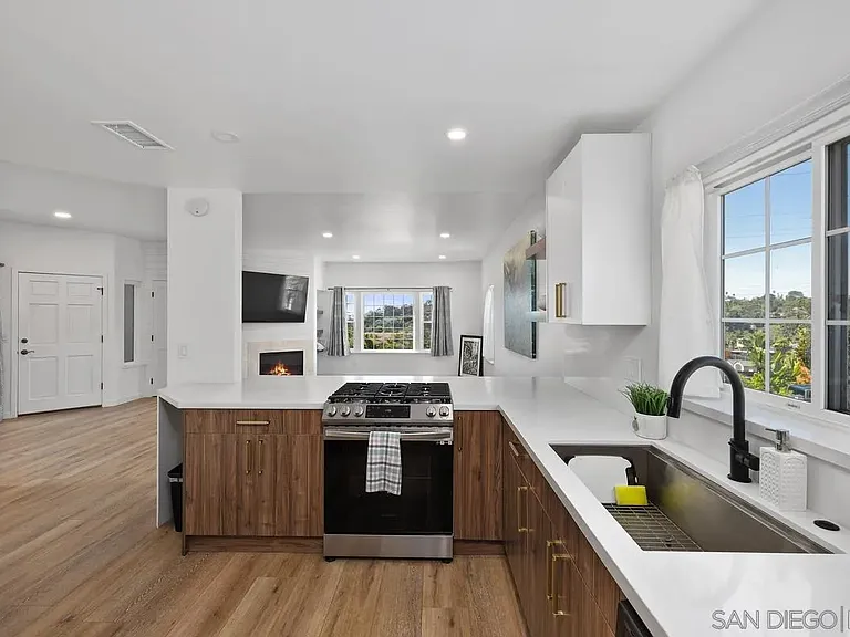 836 Ida Ave — Photo 14