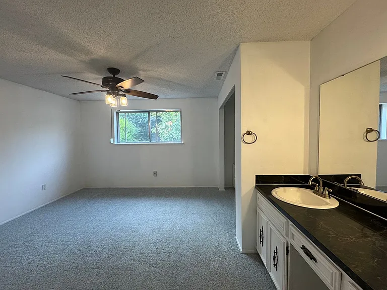 9901 Farwest Dr SW — Photo 12