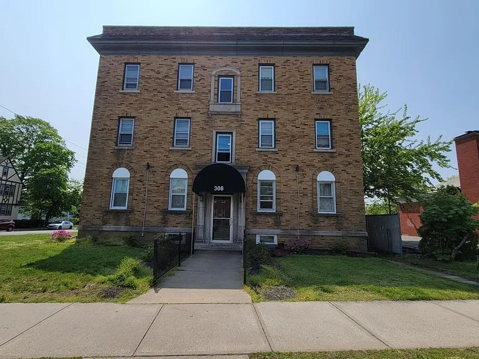 308 Main St
