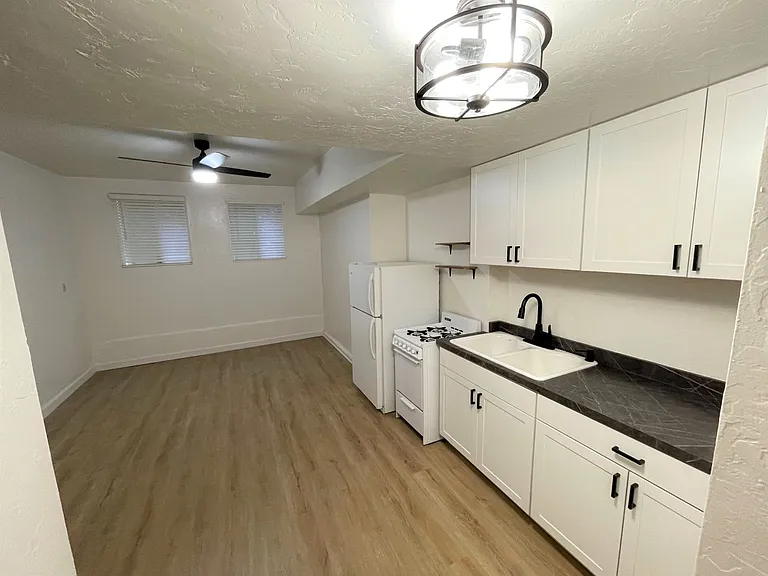 1209main — Photo 8