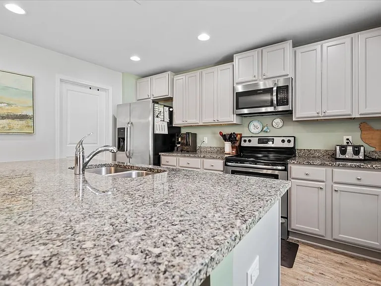 4 Gardenia Dr — Photo 7