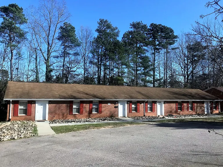 1912 Peach Creek Court — Photo 1