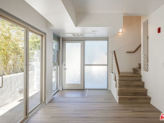 3rd image of 823 N Martel Ave APT 2