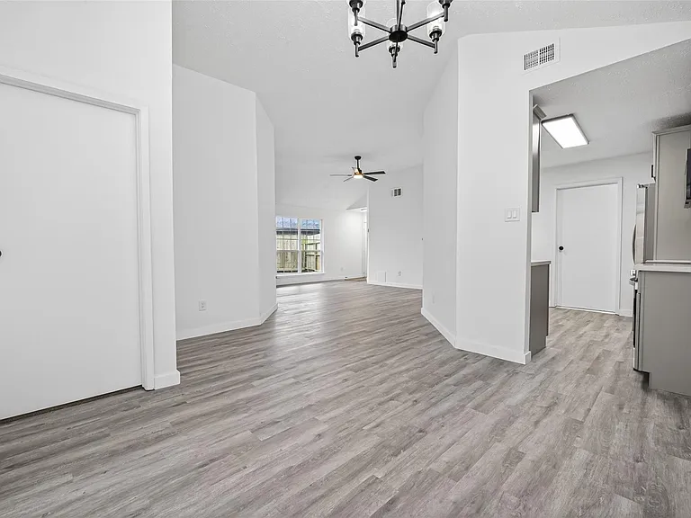 11022 Little Barley Ct — Photo 8