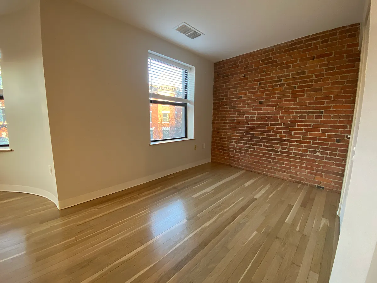 Building Photo - 108 Gainsborough St #301W