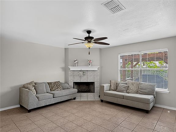 5th image of 7638 Clearbrook Dr