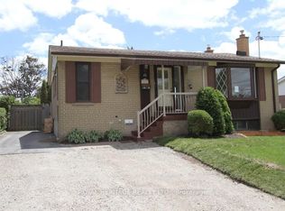 713 Burns St W, Whitby, ON L1N 1K5