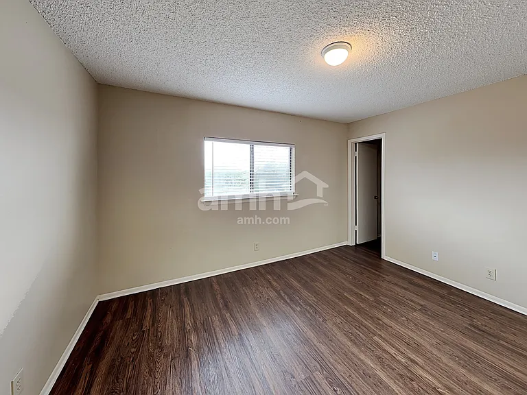 6678 Snow Meadow Dr — Photo 21
