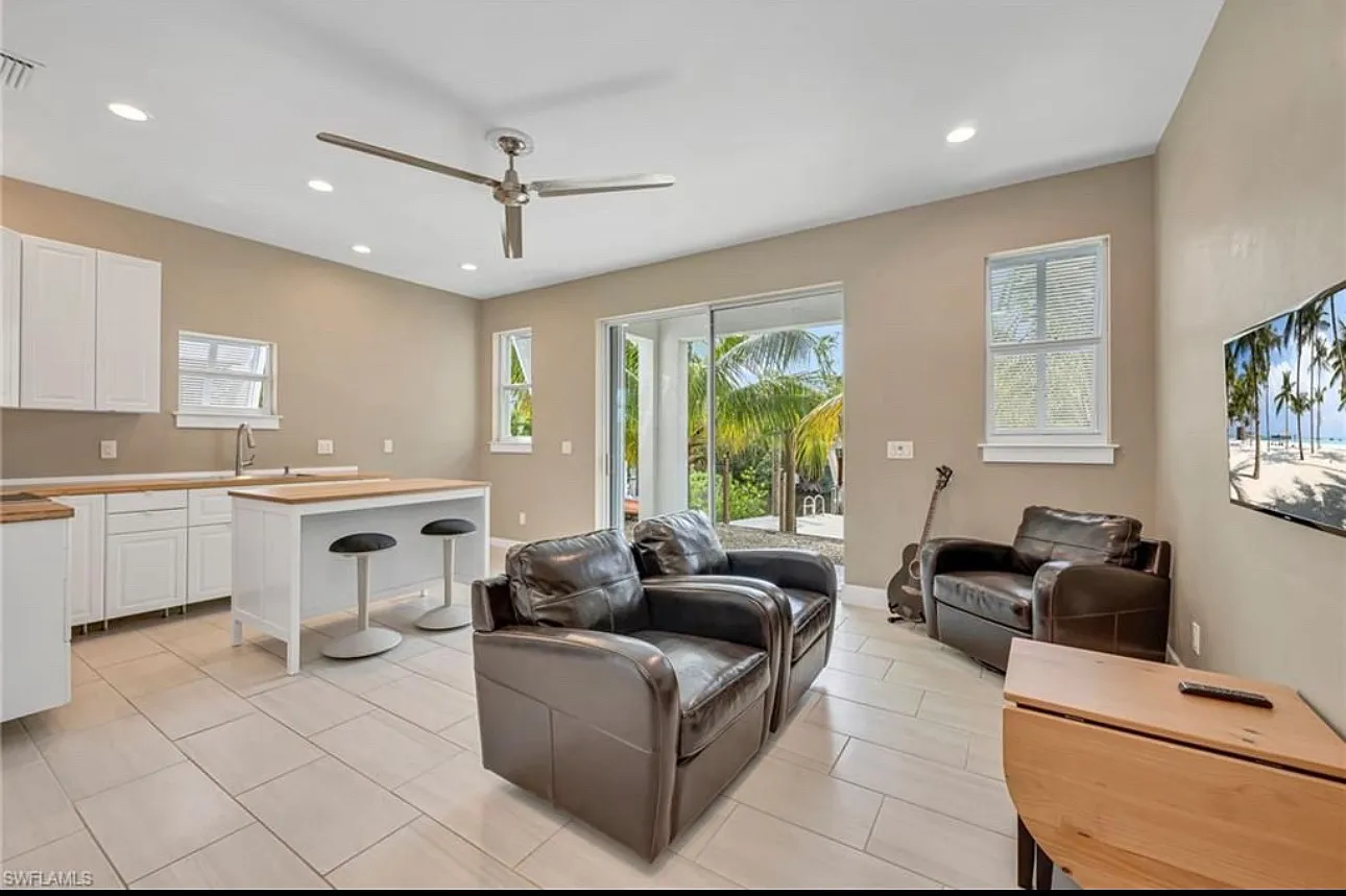 3 bed, 1671 sqft, $4,600 — Photo 4