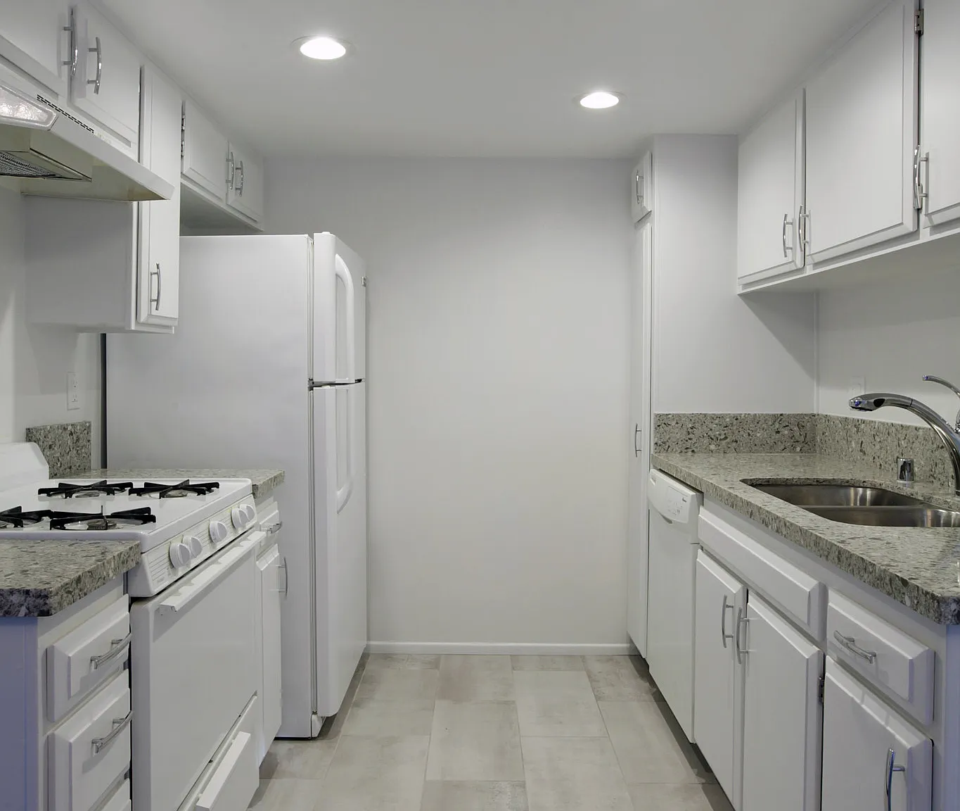 2 bed, $4,900 — Photo 2