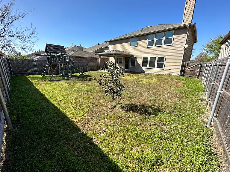 1820 Kittyhawk Dr — Photo 40