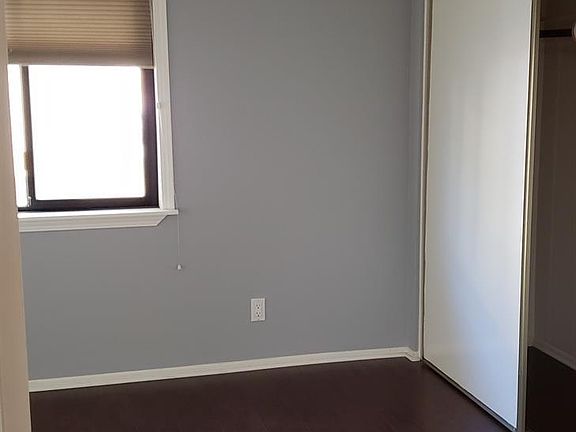 5th image of 3130 Montrose Ave APT 115