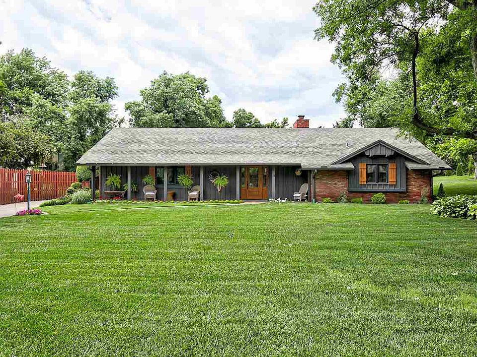 1st image of 2416 Edgewood Dr