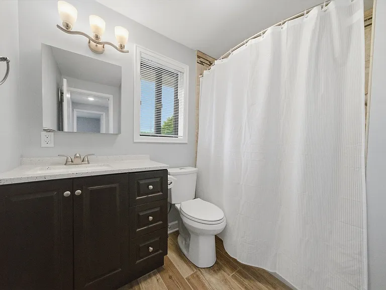 18 Dennis Ct #18 — Photo 7