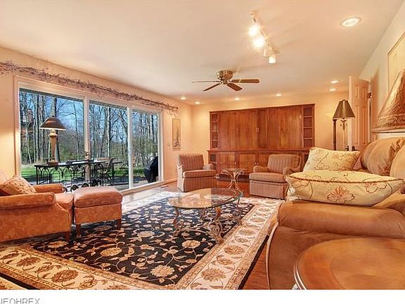 4th image of 9633 Frost Ln
