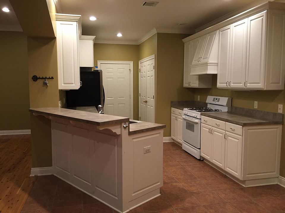 1st image of 2819 S Locke Point Dr