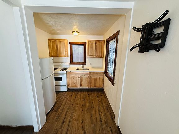 4th image of 1227 Sierra Blvd #1