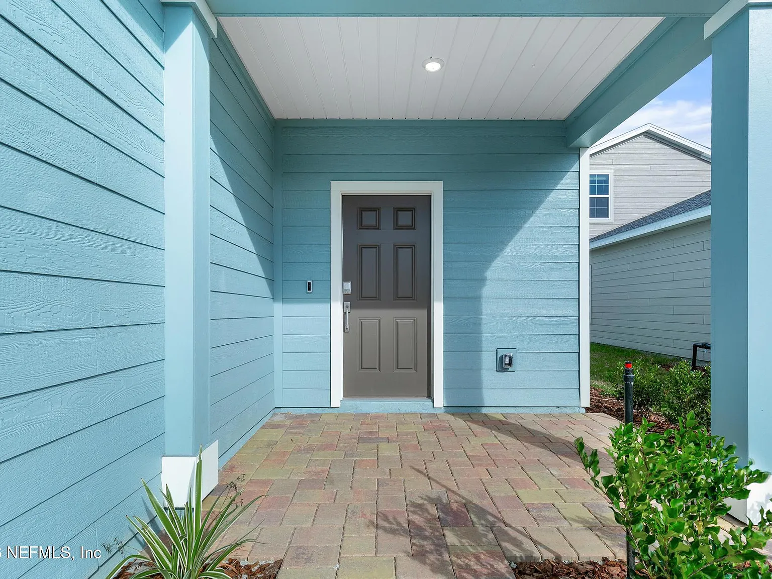 4 bed, 3.0 bath, 2088 sqft, $2,700 — Photo 3