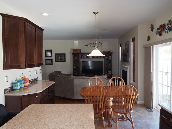 4th image of 773 Swallow Tail Ln