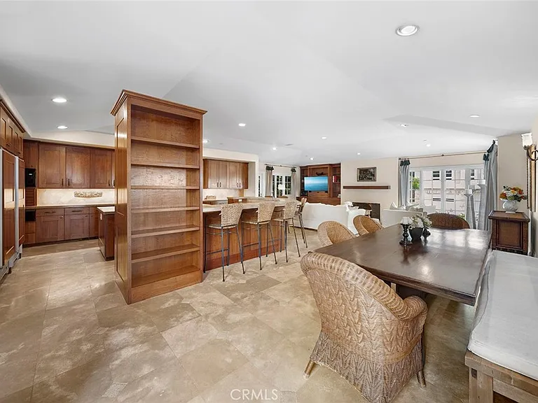 839 Emerald Bay — Photo 5