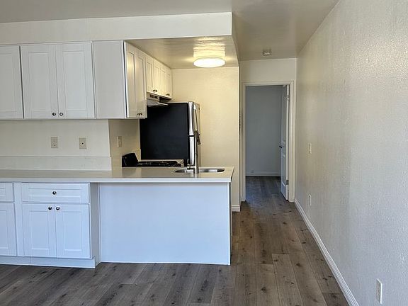 5th image of 4033 Texas St APT 6