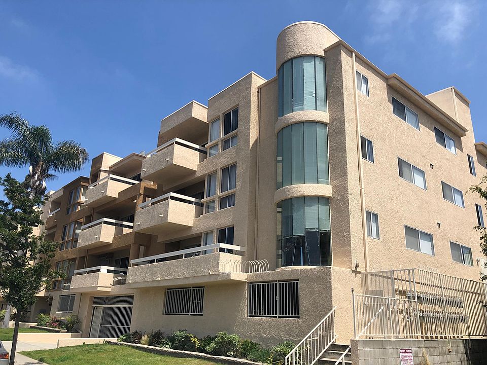 2nd image of 10720 Palms Blvd #101