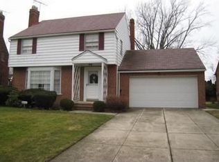 20032 Frazier Dr, Rocky River, OH
