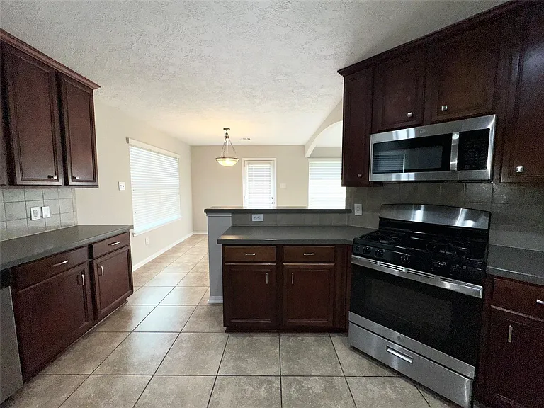 3715 Humble Dr — Photo 11