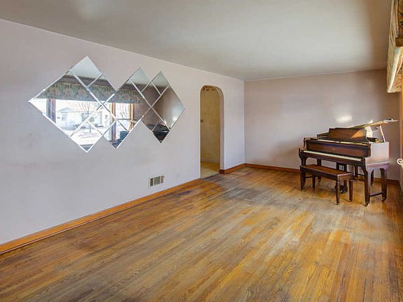 5th image of 10032 S Kildare Ave