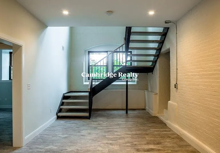11 Newcomb St #4T — Photo 8