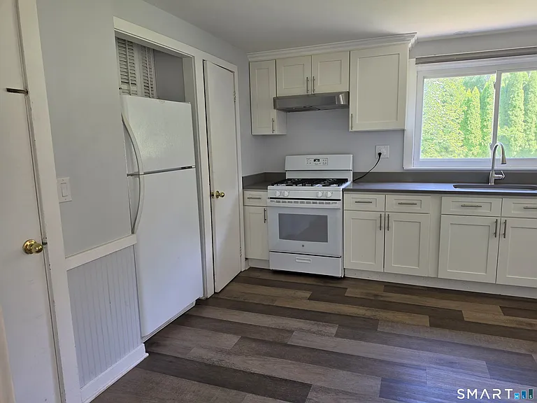 68 Geissler Dr — Photo 8