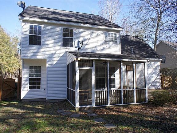 3rd image of 132 Evesham Dr