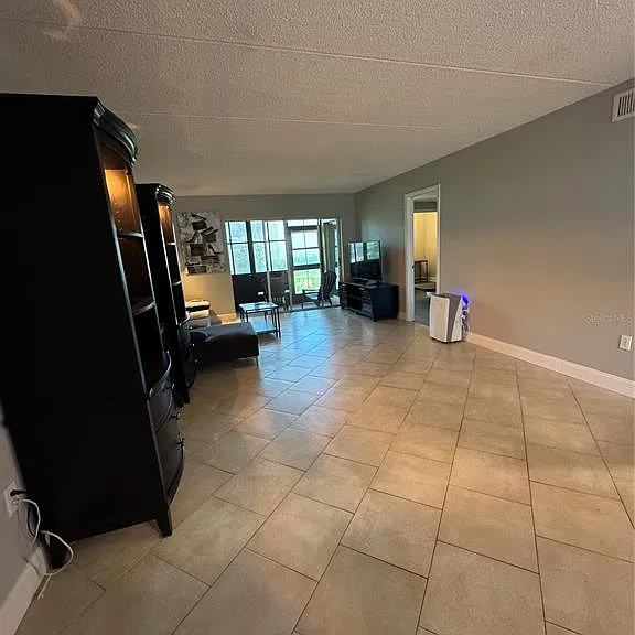 109 Pine Ct — Photo 9