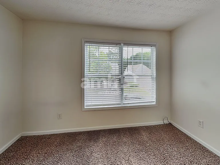 4305 Windale Dr — Photo 13