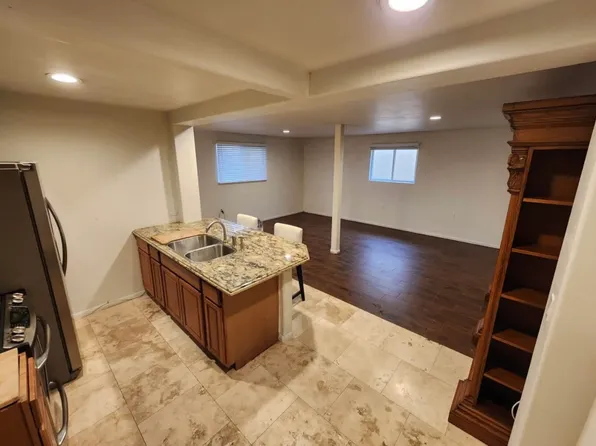 (undisclosed Address), Fallbrook, CA 92028