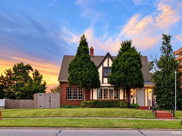 315 W Locust St, Boonville, IN 47601