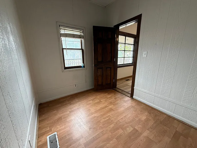 2202 D Ave — Photo 15