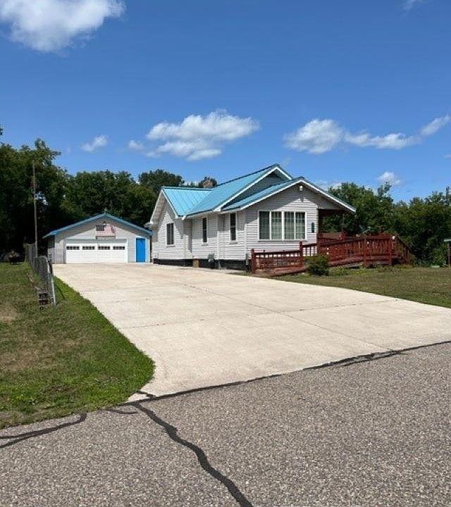 232 E Hoadley St, Kingsford, MI 49802 Zillow