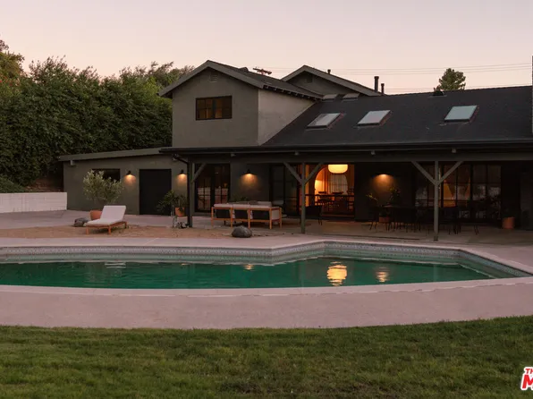 16727 Pineridge Dr, Granada Hills, CA 91344