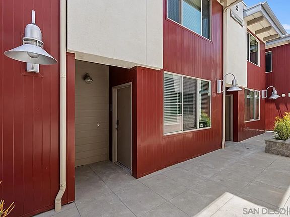 4th image of 687 S Coast Highway 101 Unit 211
