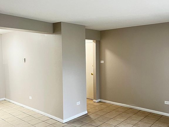 2nd image of 11055 S Nagle Ave APT 3